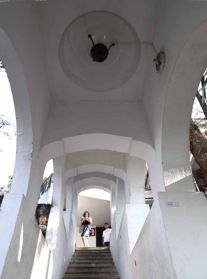 Cúpulas Sonoras na escada de acesso
