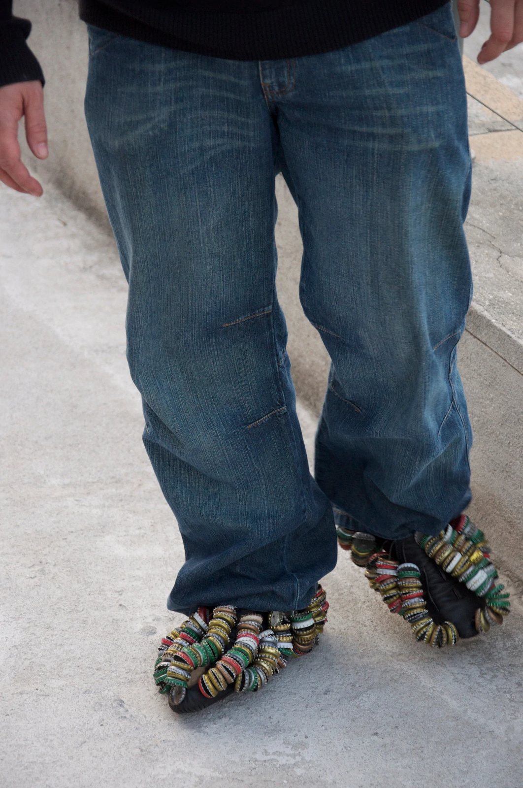 Sapatos Sonoros, sapatos com conchas